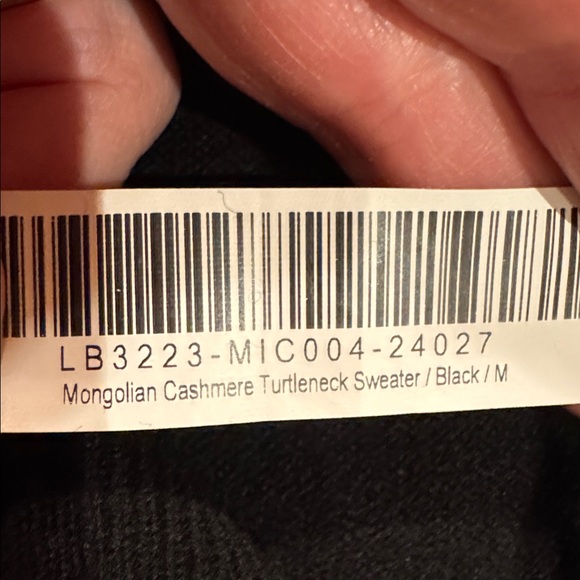 Quince Mongolian Cashmere Turtleneck, NWOT, M - Picture 4 of 5